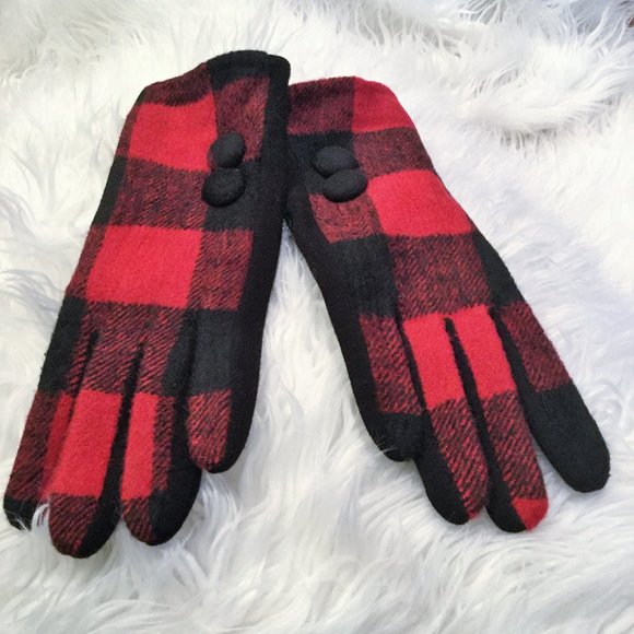 Accessories - NWOT - Women's Buffalo Plaid Gloves